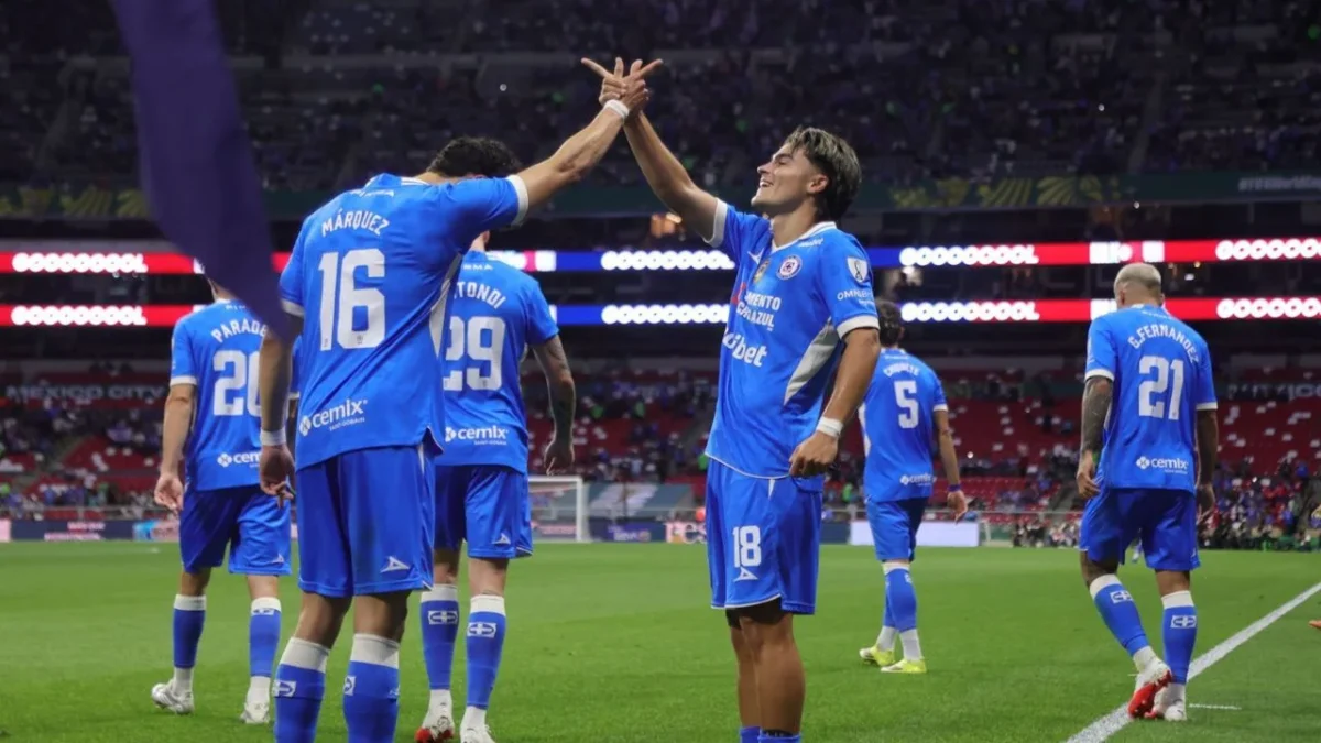 Por segundo partido consecutivo viniendo de atrás y manteniendo la racha invicta de Joel Huiqui, Cruz Azul venció a Puebla en la Jornada 2.