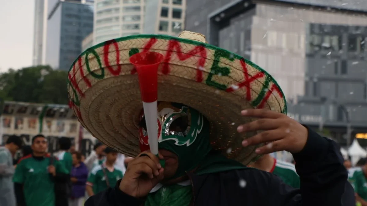 Fan Fest del Zócalo alcanza lleno total previo al México vs Inglaterra