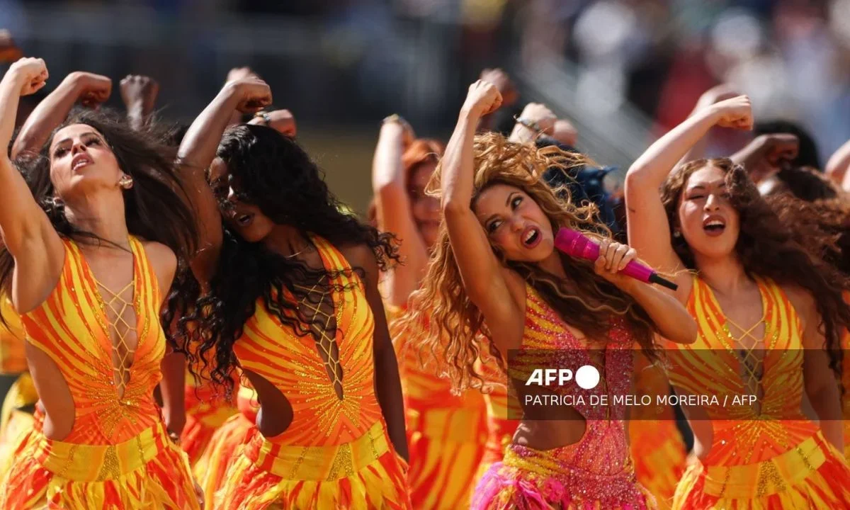 Talento mexicano se encargó de vestir a Shakira en la final del Mundial