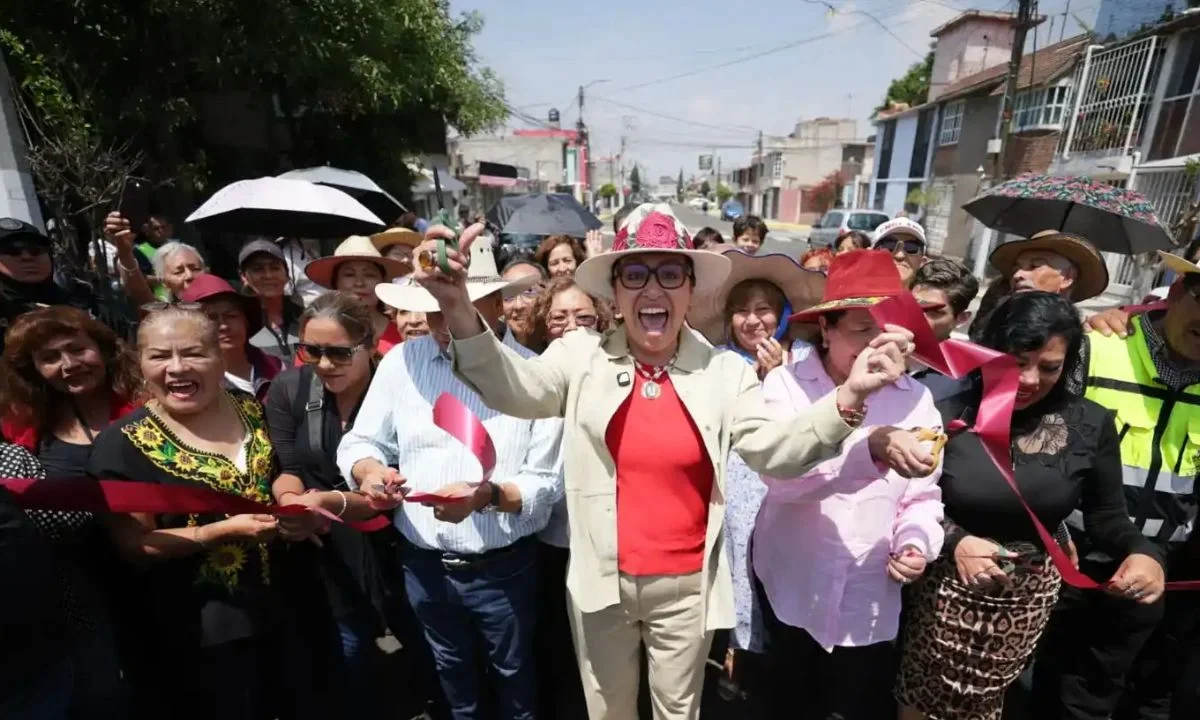 Tras décadas de abandono, el cambio llega a Rinconada de Aragón en Ecatepec, Azucena Cisneros entrega repavimentación de calles