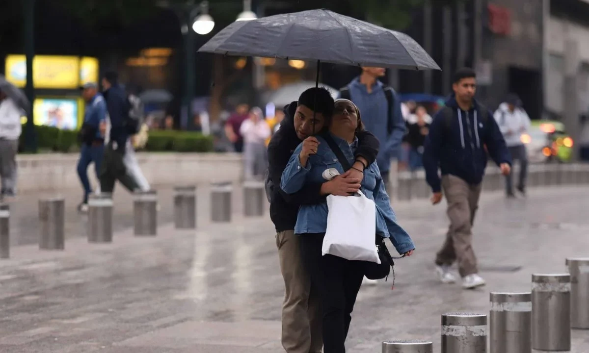 La SGIRPC activó alerta amarilla y naranja por lluvias en las 16 alcaldías de la CDMX para la tarde-noche de este viernes 3 de julio.