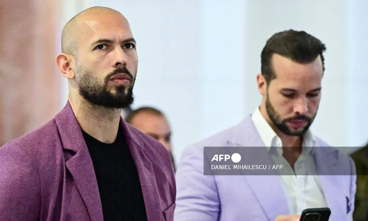Andrew Tate y su hermano Tristan Tate fueron arrestados este 18 de julio en Miami por los U.S Marshals para ser extraditados a Reino Unido.