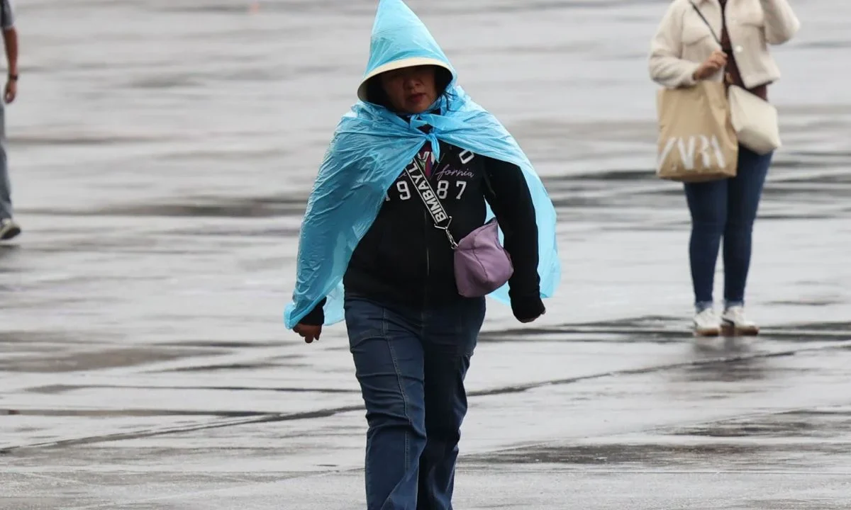 Clima hoy: el pronóstico prevé lluvias muy fuertes con descargas eléctricas en nueve estados del país, mientras la onda de calor mantiene temperaturas extremas en el norte de México