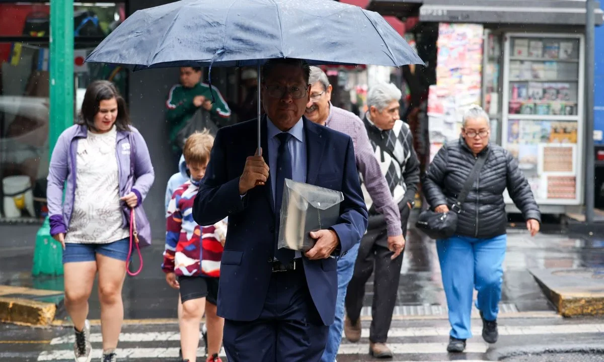 Clima hoy: Morelos, Puebla y Oaxaca enfrentarán lluvias muy fuertes con descargas eléctricas, mientras la onda de calor persistirá en el norte y sur del país