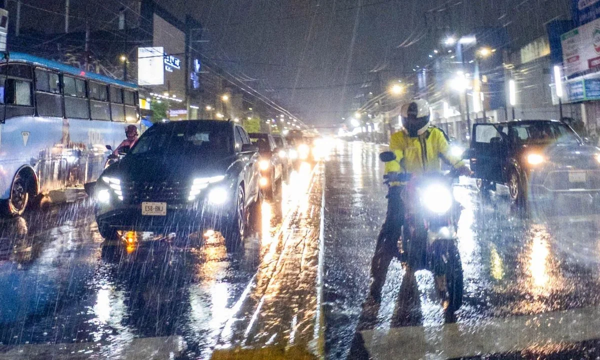 Clima hoy: Se esperan lluvias intensas en Jalisco, Veracruz y Tabasco, mientras la onda de calor continuará afectando al norte y noroeste del país y se extenderá a zonas de Michoacán y Oaxaca.