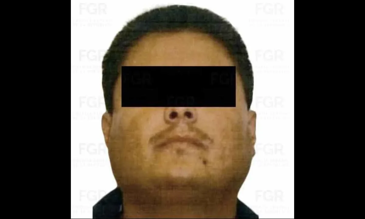 Juez da más de 100 años de prisión a 'El Carrete', líder de la organización criminal 'Los Rojos'.