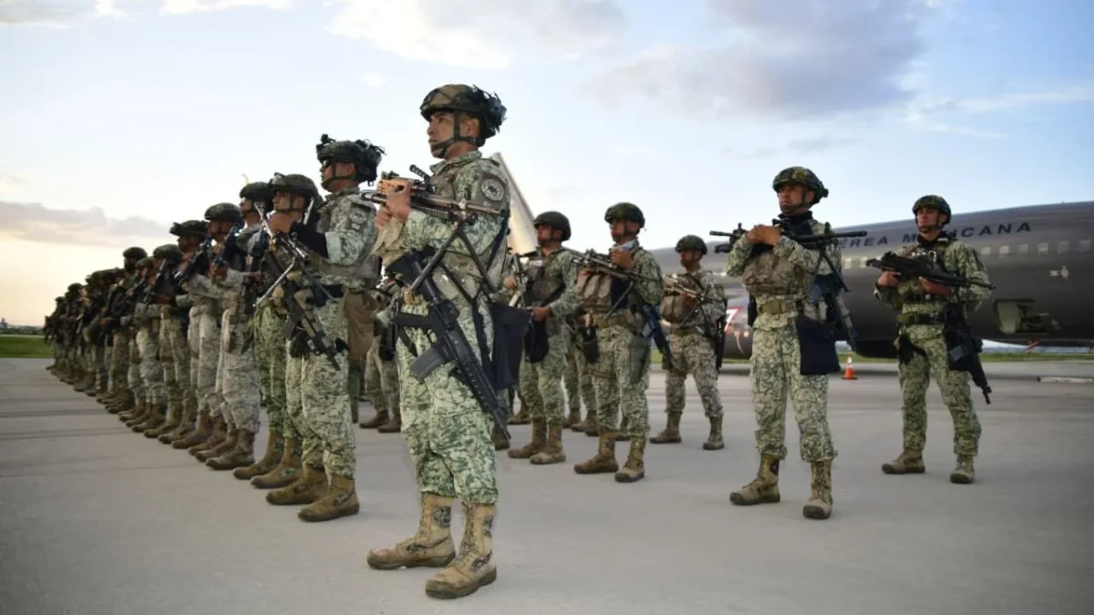 100 integrantes del Cuerpo de Fuerzas Especiales del Ejército Mexicano partieron de la Base Aérea Militar de Santa Lucía a Zacatecas.