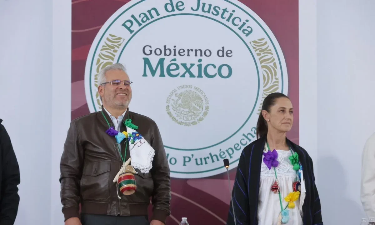 Sheinbaum resaltó inversión de 4 mil mdp en el Plan de Justicia para el pueblo P'urhépecha, en salud, educación, caminos y seguridad.