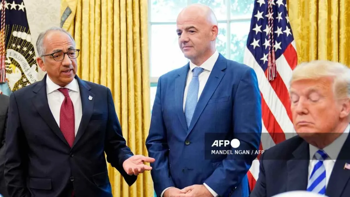 Dimite Carlos Cordeiro, consejero principal de Gianni Infantino, quien se opone a inversión privada de la FIFA.