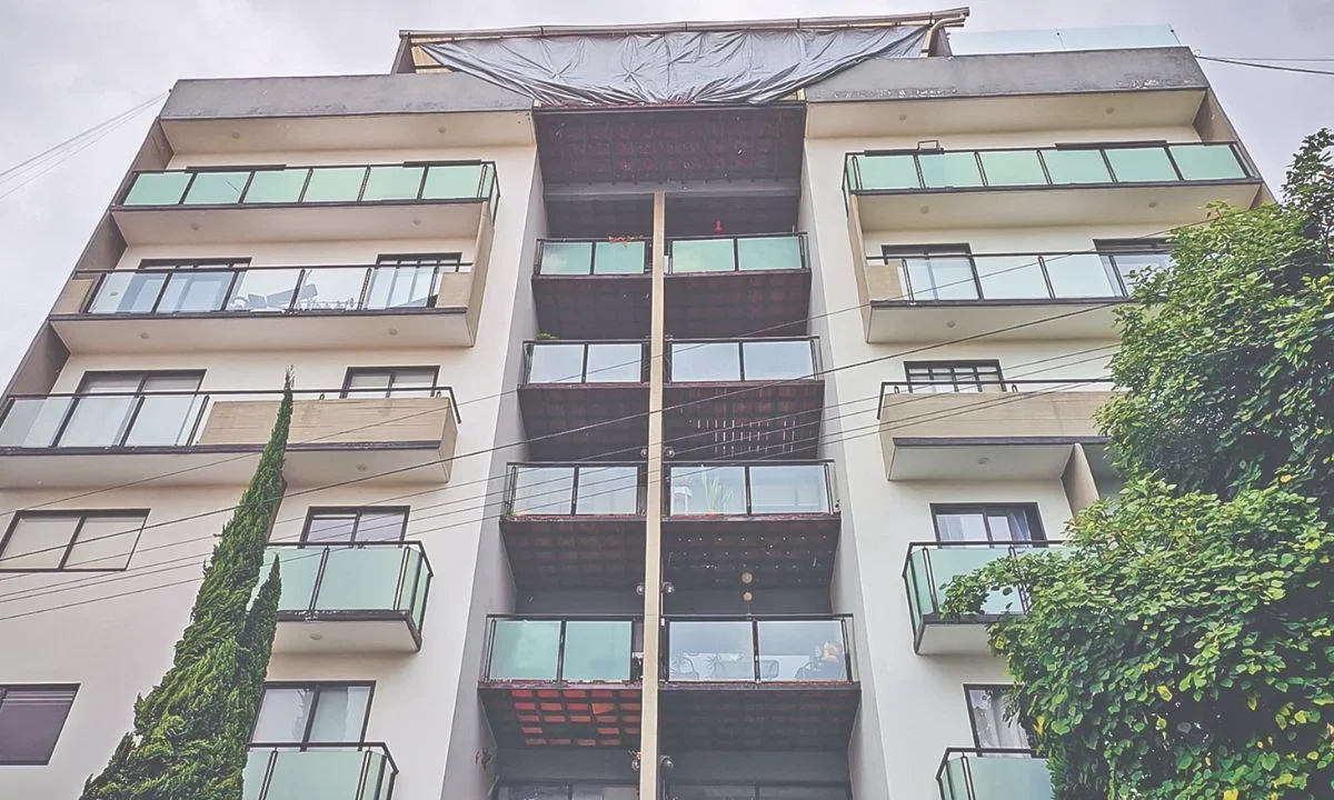 Mariana Mascorro, una administradora de condominios, alertó que hay reportes de robos en inmuebles donde existe esta modalidad.