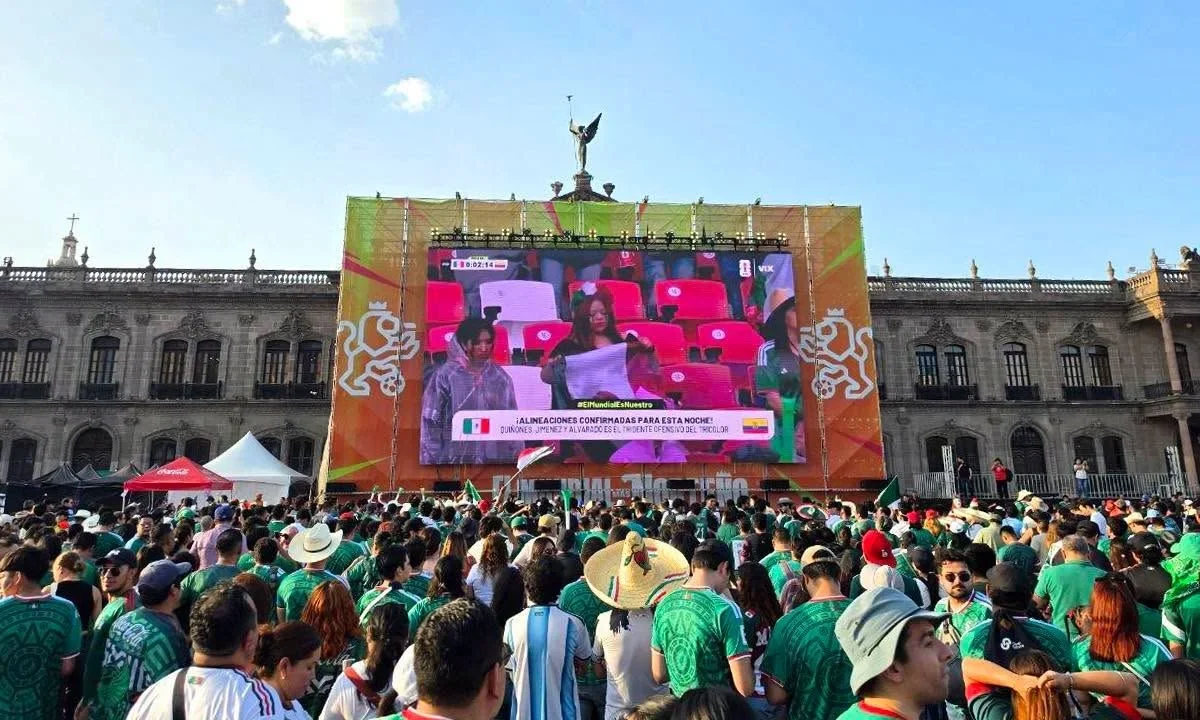 Samuel García señaló que la decisión busca ofrecer más alternativas para ver los partidos en la Macroplaza y evitar concentraciones excesivas.