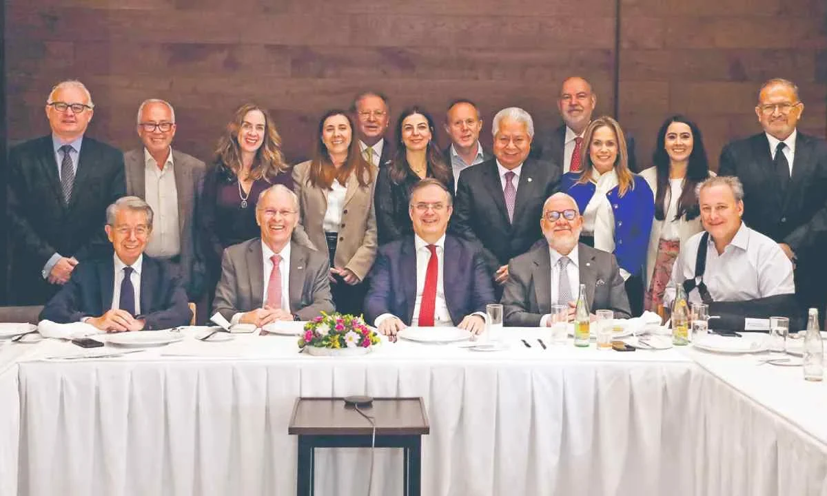 EU endurece aún más su postura, especialistas piden no ceder.