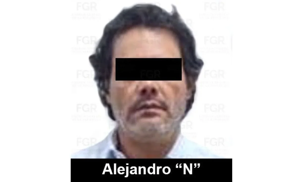 La FGR informó que agentes de la AIC, con apoyo de la Secretaría de Marina, detuvieron a Alejandro Mario Álvarez Puga
