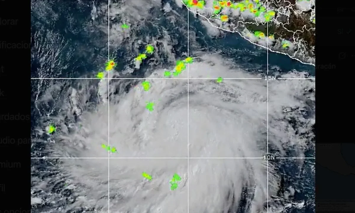 El Centro Nacional de Huracanes de Estados Unidos indicó que el huracán Genevieve tendrá una evolución rápida durante el fin de semana.