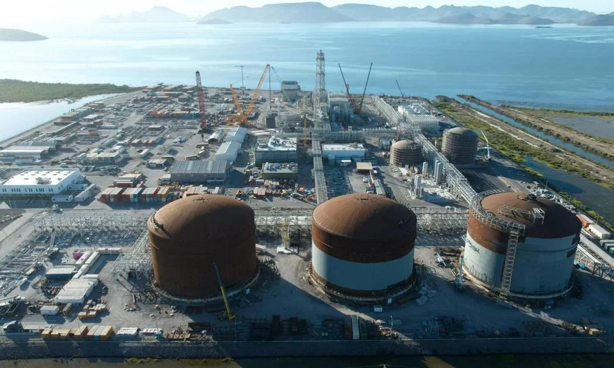 El Gobierno de México informó que mantiene la supervisión del proyecto petroquímico de amoníaco que desarrolla en Topolobampo, Sinaloa.