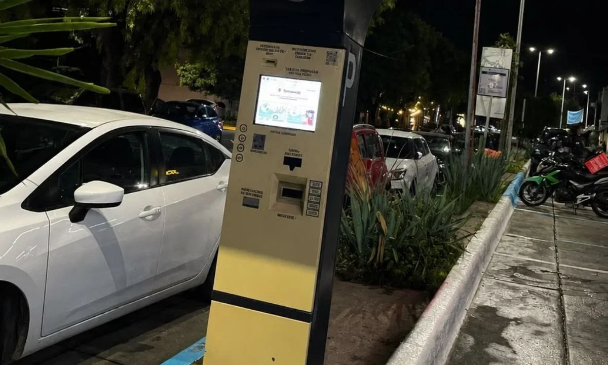 La puesta en marcha de los parquímetros en la Zona Azul, en Naucalpan, Estado de México, desató el malestar de los habitantes.