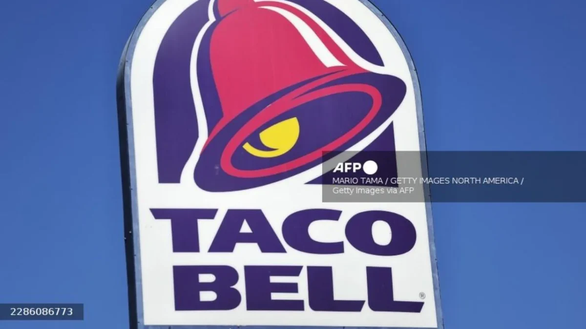 Autoridades sanitarias investigan una posible relación entre la cadena de comida rápida Taco Bell y un brote de ciclosporiasis en EU.