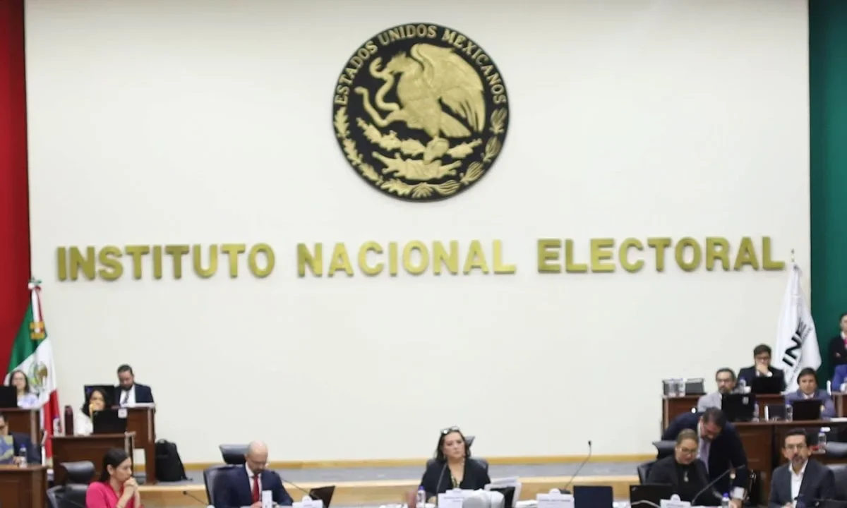 El Consejo General del INE aprobó el calendario con las fechas clave para la organización de la elección de diputados federales y 17 gubernaturas