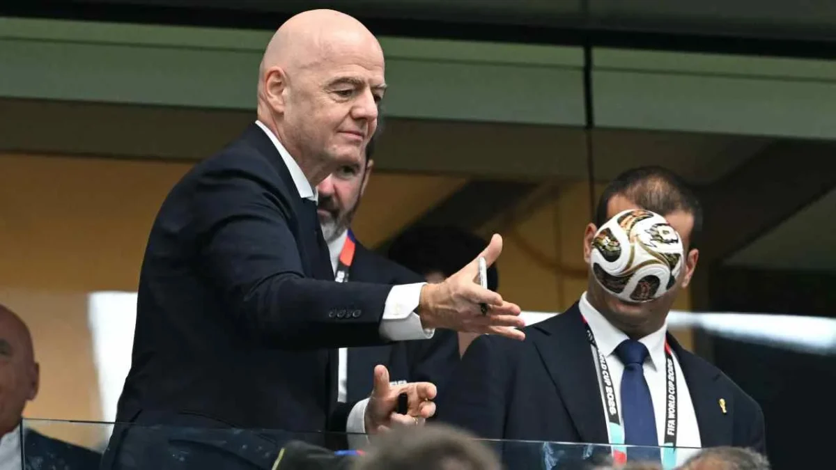 Gianni Infantino, presidente de la FIFA, continúa presionando para realizar el proyecto de privatización de la Copa del Mundo.