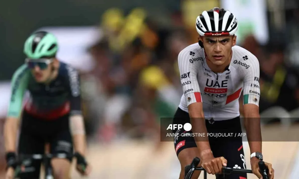 Isaac del Toro logró llegar en segundo lugar en la etapa 14 del Tour de France.