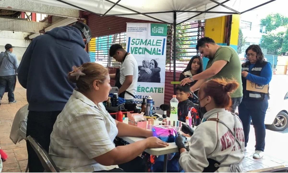 En la jornada Súmale Vecinal se aplicaron 29 vacunas antirrábicas a perros y gatos en el Mercado Beethoven de la colonia Peralvillo.