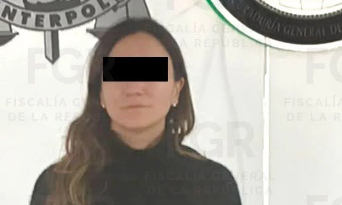 Gilda Lozoya Austin debe cumplir con las medidas cautelares, como entregar su pasaporte, usar un dispositivo de rastreo y no salir del país.