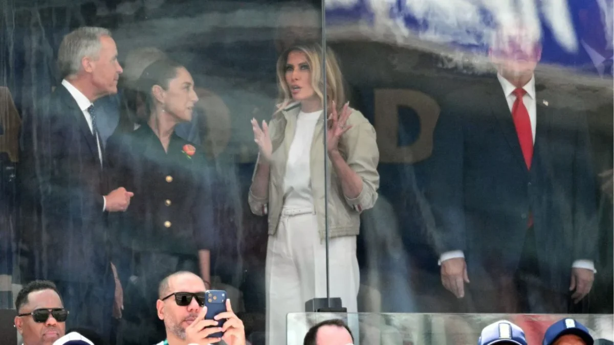 La presidenta Claudia Sheinbaum se encuentra en el palco central del estadio Nueva York-Nueva Jersey, para ver la Final del Mundial 2026.