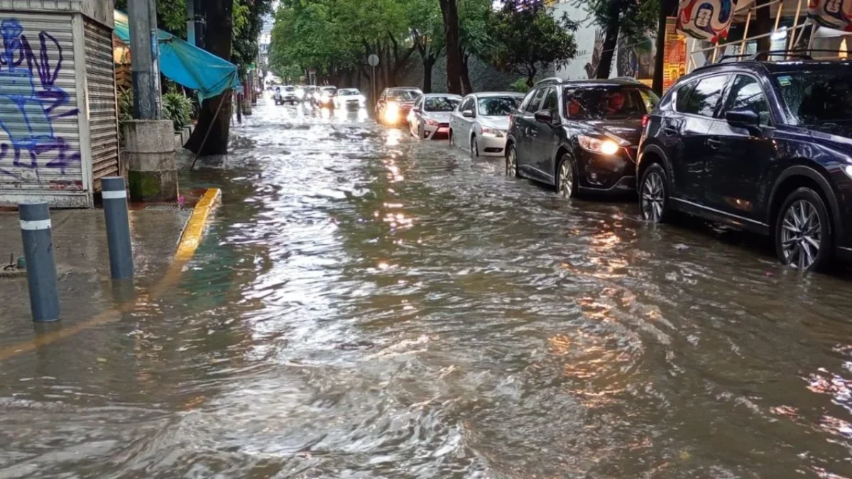 Tras la Alerta Naranja para Tlalpan, se presentaron inundaciones en diversas zonas y el colapso del sistema de alcantarillado.