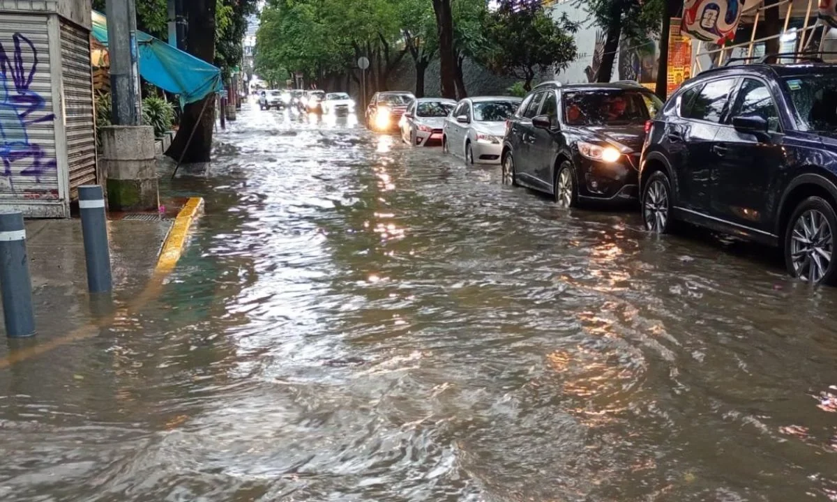 Tras la Alerta Naranja para Tlalpan, se presentaron inundaciones en diversas zonas y el colapso del sistema de alcantarillado.