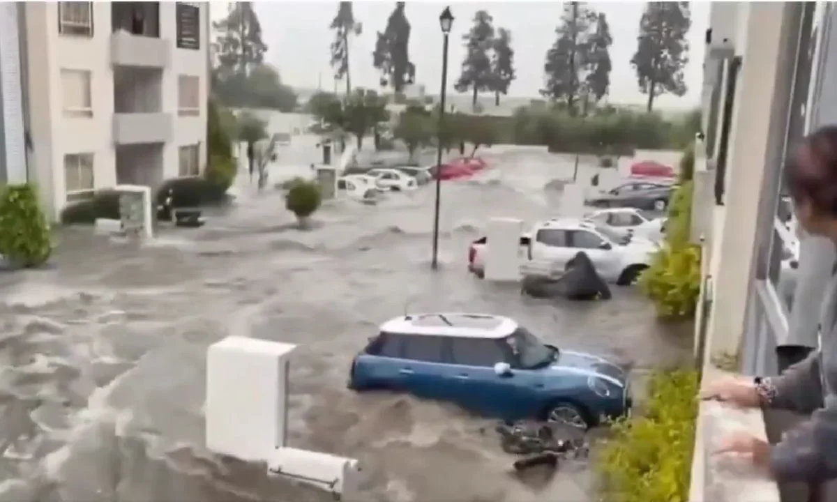 La planta tratadora de agua ubicada en el municipio de Huejotzingo, se desbordó debido a las intensas precipitaciones de este domingo.