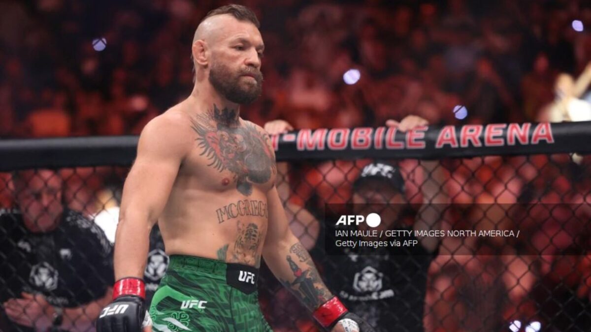La estrella Conor McGregor perdió ante Max Holloway el sábado tras solo 69 segundos de combate debido a una lesión en la rodilla derecha.