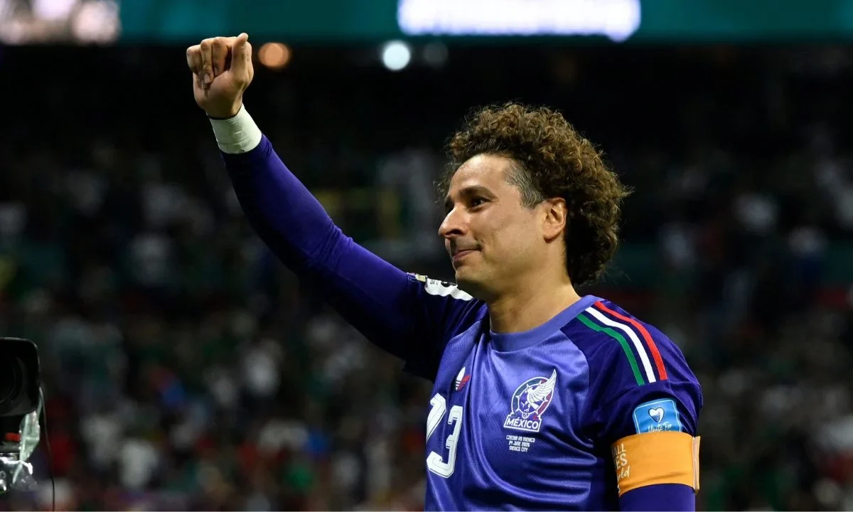 Memo Ochoa anunció de manera oficial su retiro como futbolista profesional tras disputar su sexta Copa del Mundo con la Selección Mexicana.