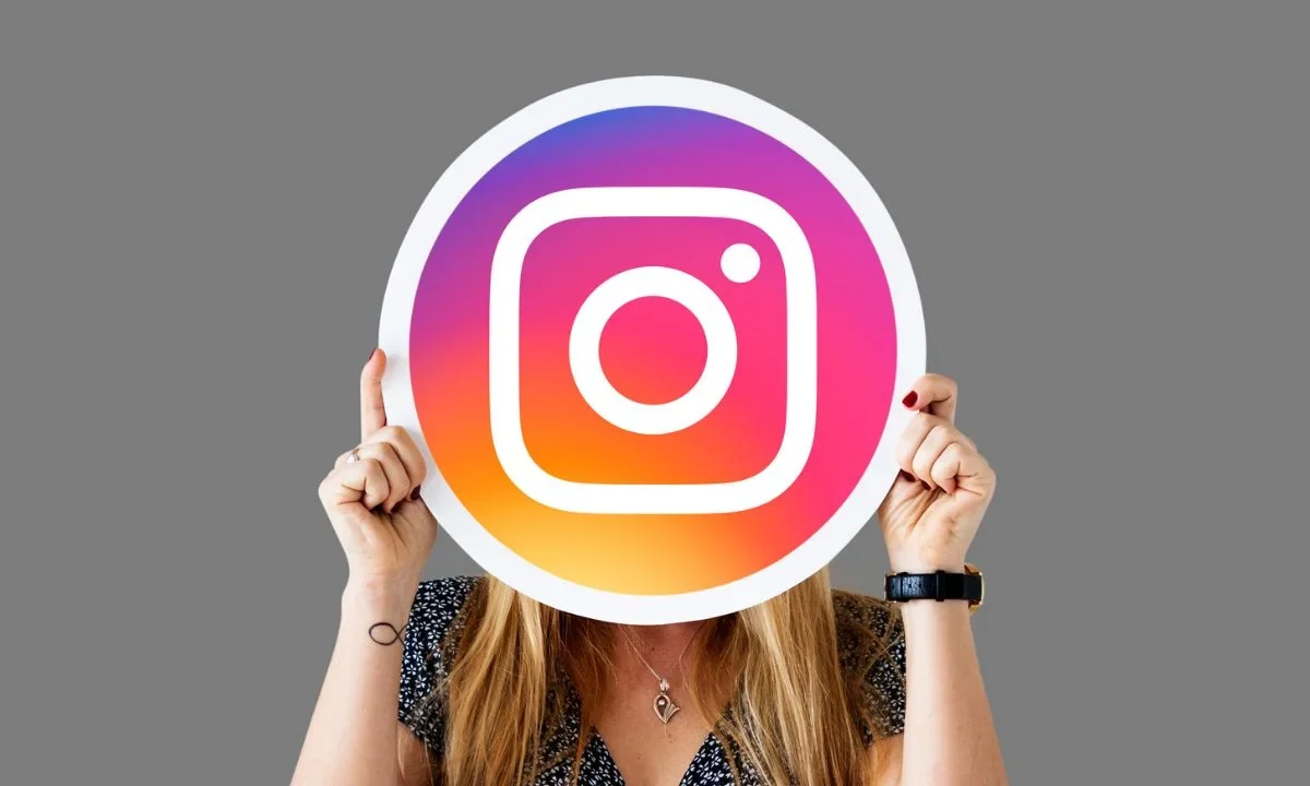 Luego de múltiples críticas, Meta decidió retirar la opción para generar imágenes, con su IA, con fotos de cuentas públicas en Instagram.