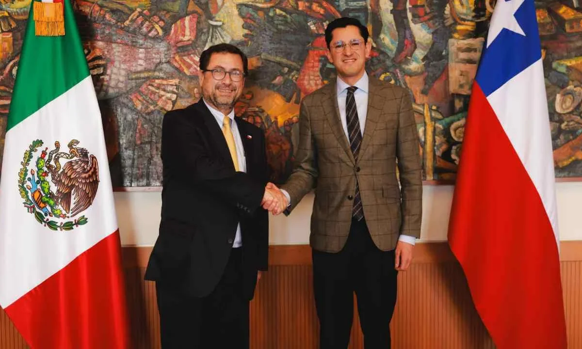 México y Chile estrechan lazos bilaterales durante un encuentro en las oficinas de la SRE.