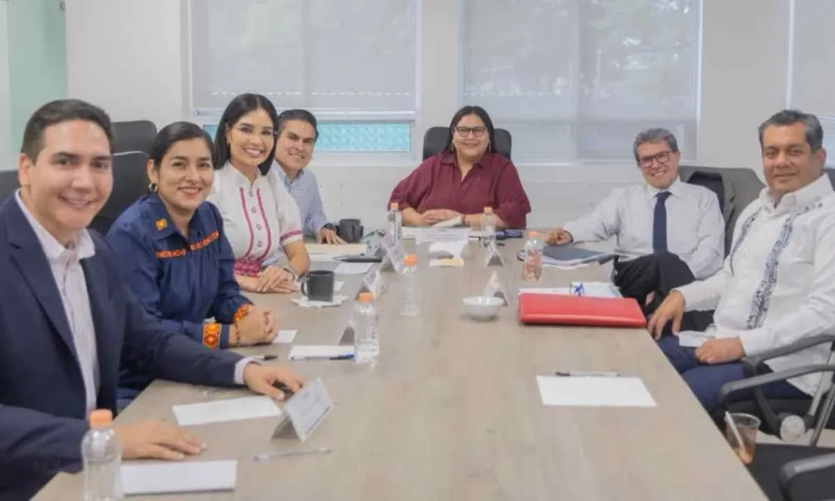 Morena inicia reuniones con aspirantes a las gubernaturas; Andrea Chávez y Cruz Pérez Cuellar fueron los primeros.