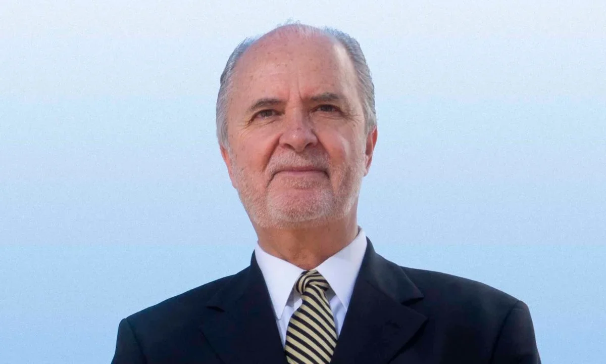 Nombran a Javier de la Fuente Hernández como el nuevo secretario General de la UNAM en medio de problemas por examen de admisión.