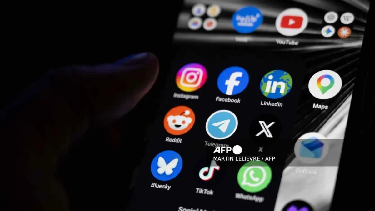 El PAN alerta que censura en redes sociales amenaza la democracia mexicana.