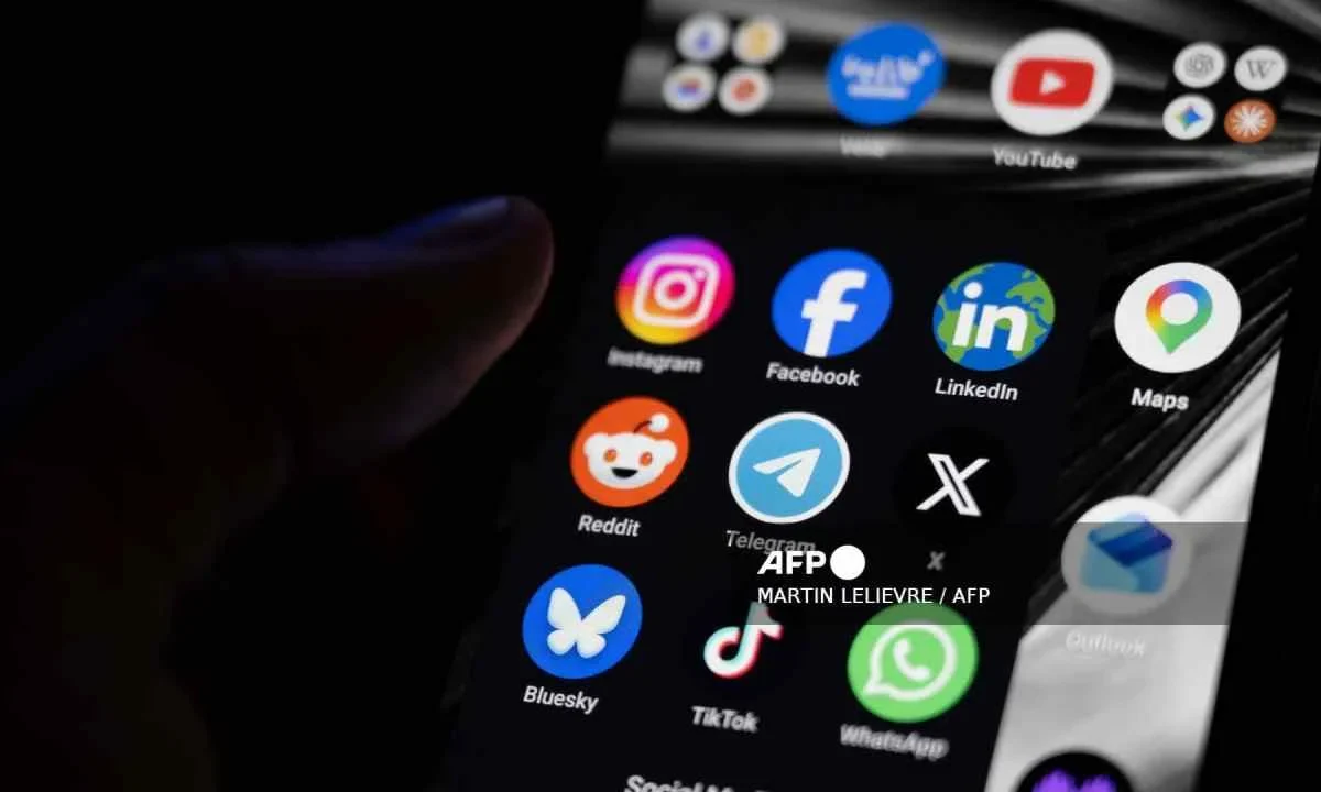 El PAN alerta que censura en redes sociales amenaza la democracia mexicana.