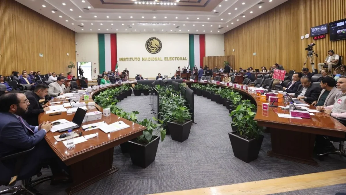 Partidos políticos se enfrascaron en un debate en el INE que incluyó las acusaciones por casos de Ernesto Ruffo, Rubén Rocha y más.
