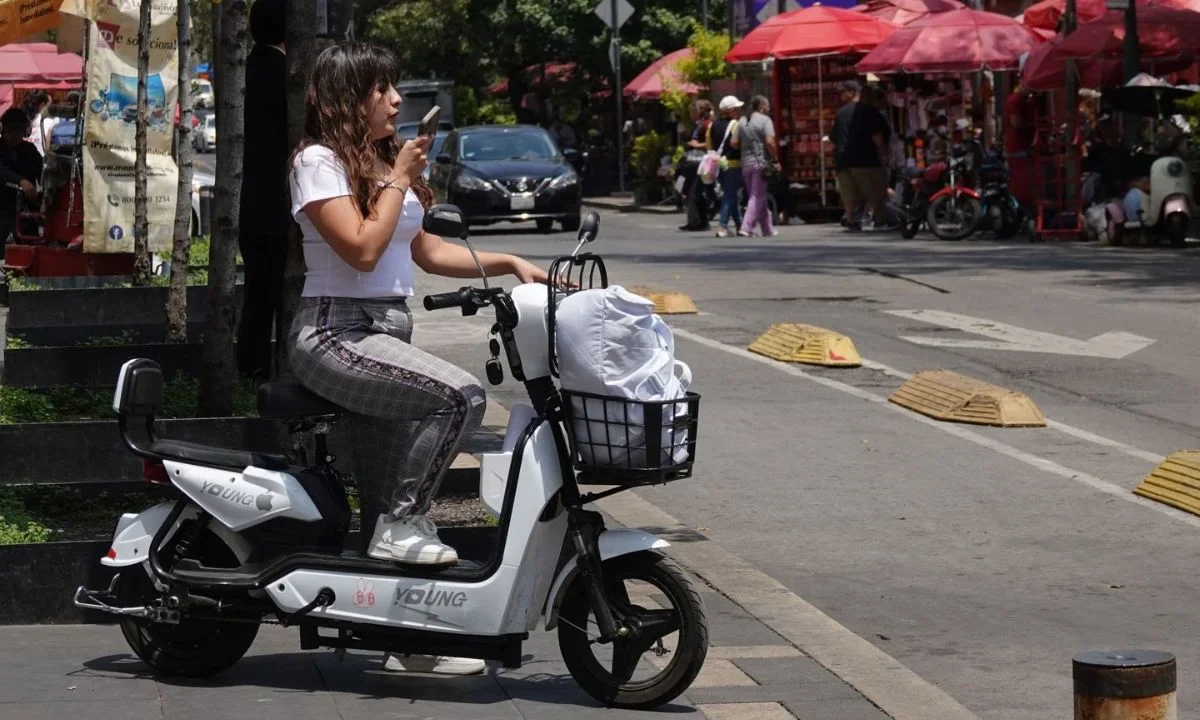 El PRD CDMX presentó la reforma al Código Fiscal local para trámites de vehículos motorizados eléctricos personales.