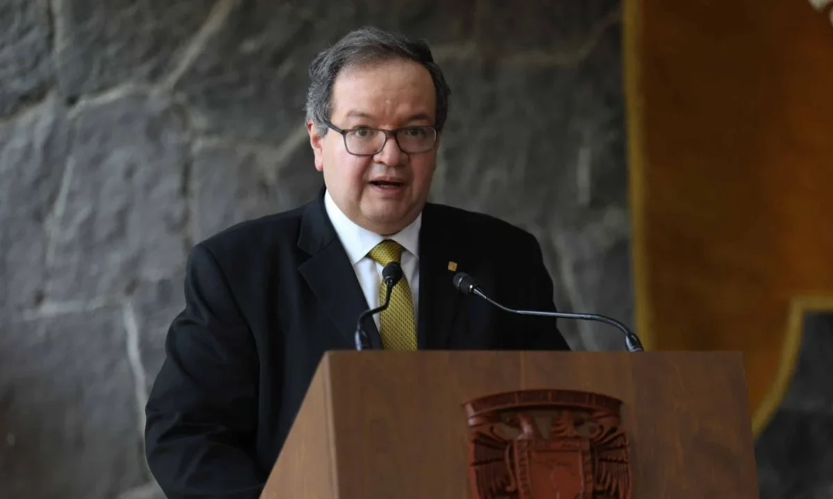 Leonardo Lomelí, rector de la UNAM, instruyó la elaboración de un informe detallado sobre el examen de admisión en línea a Licenciatura.
