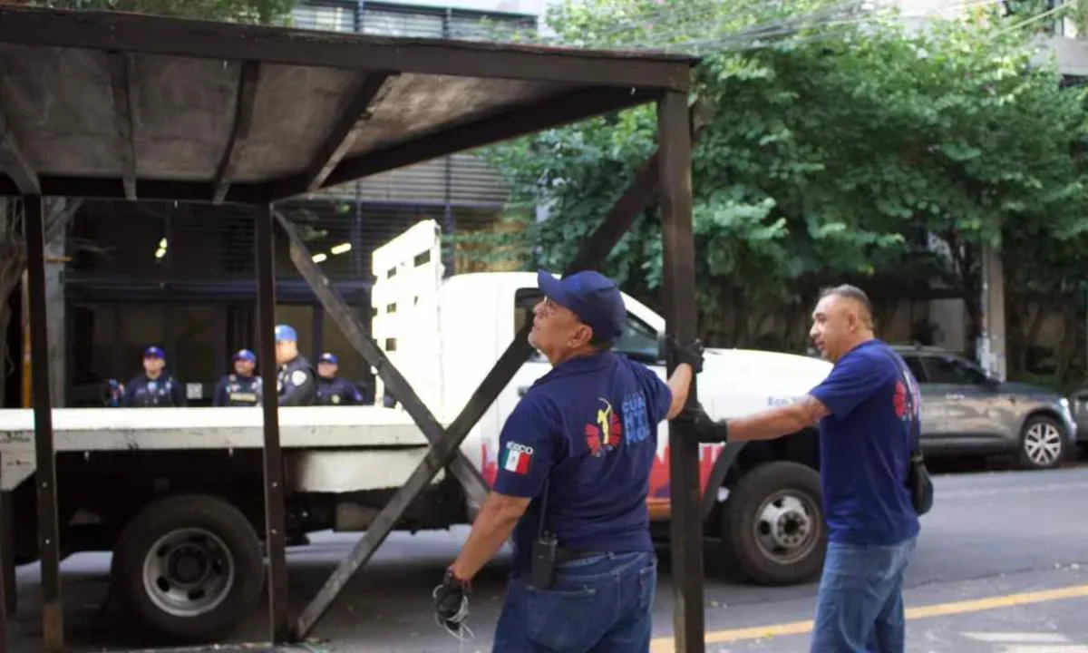 Recuperan espacios públicos y suspenden dos bares irregulares en la alcaldía Cuauhtémoc.