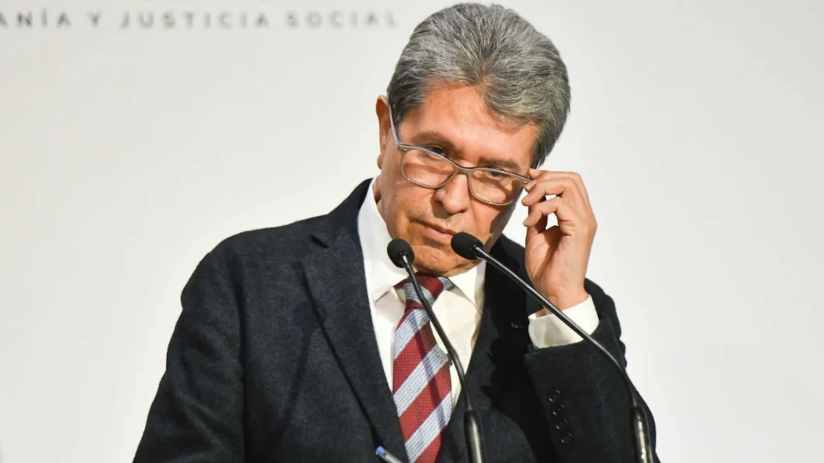 Ricardo Monreal admitió que los tentáculos de los sobornos son tan grandes que no basta en poner mandos de la Marina.