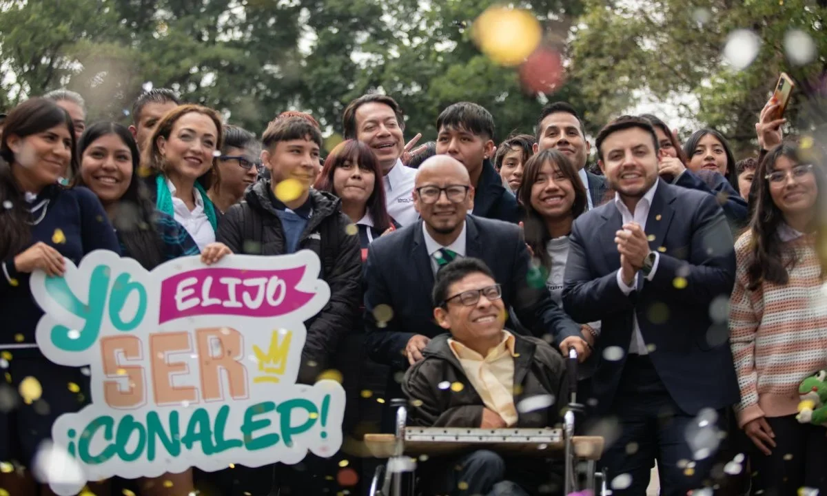 La SEP fortalece profesionalización de especialistas en adultos mayores mediante la firma de convenios entre el CONALEP y el INGER.