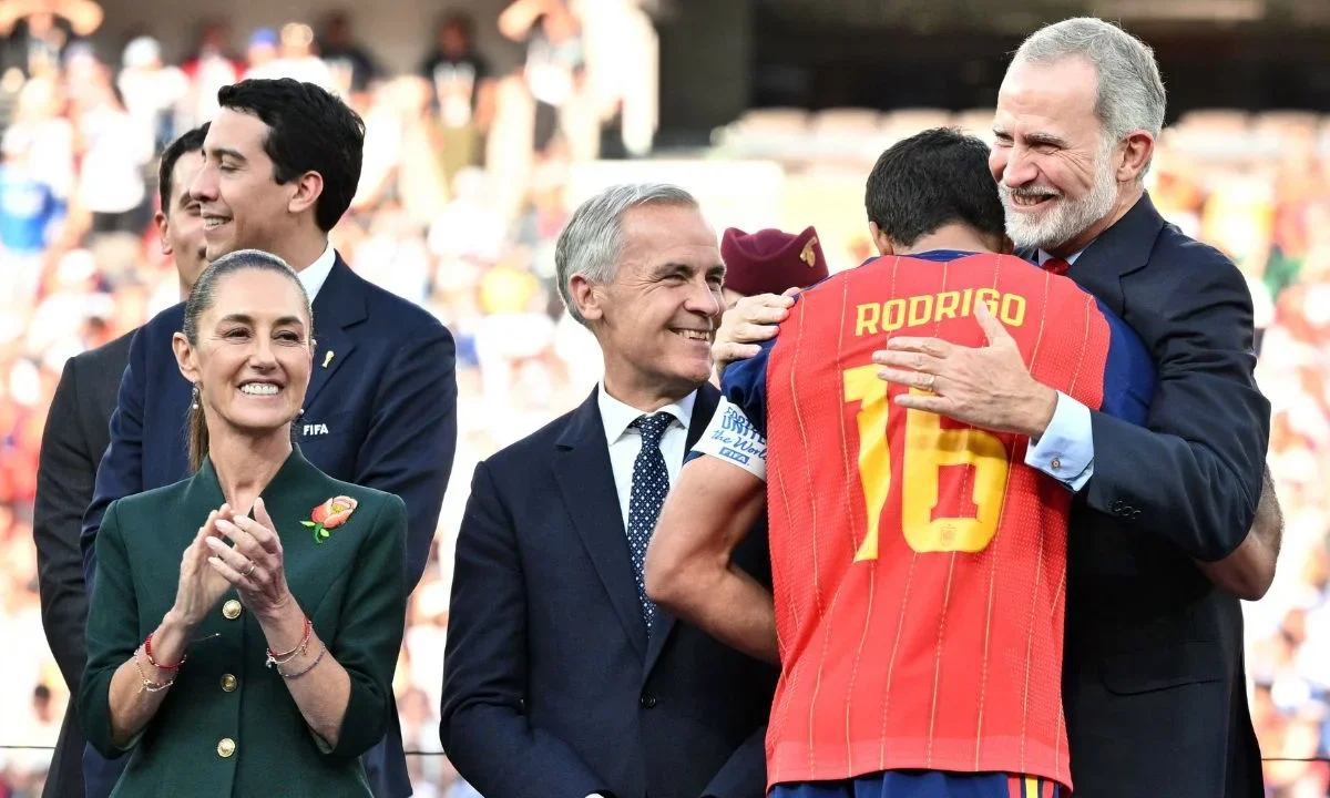 La Embajada de España en México expresó su profundo agradecimiento tanto a la presidenta Claudia Sheinbaum Pardo como a la afición mexicana.