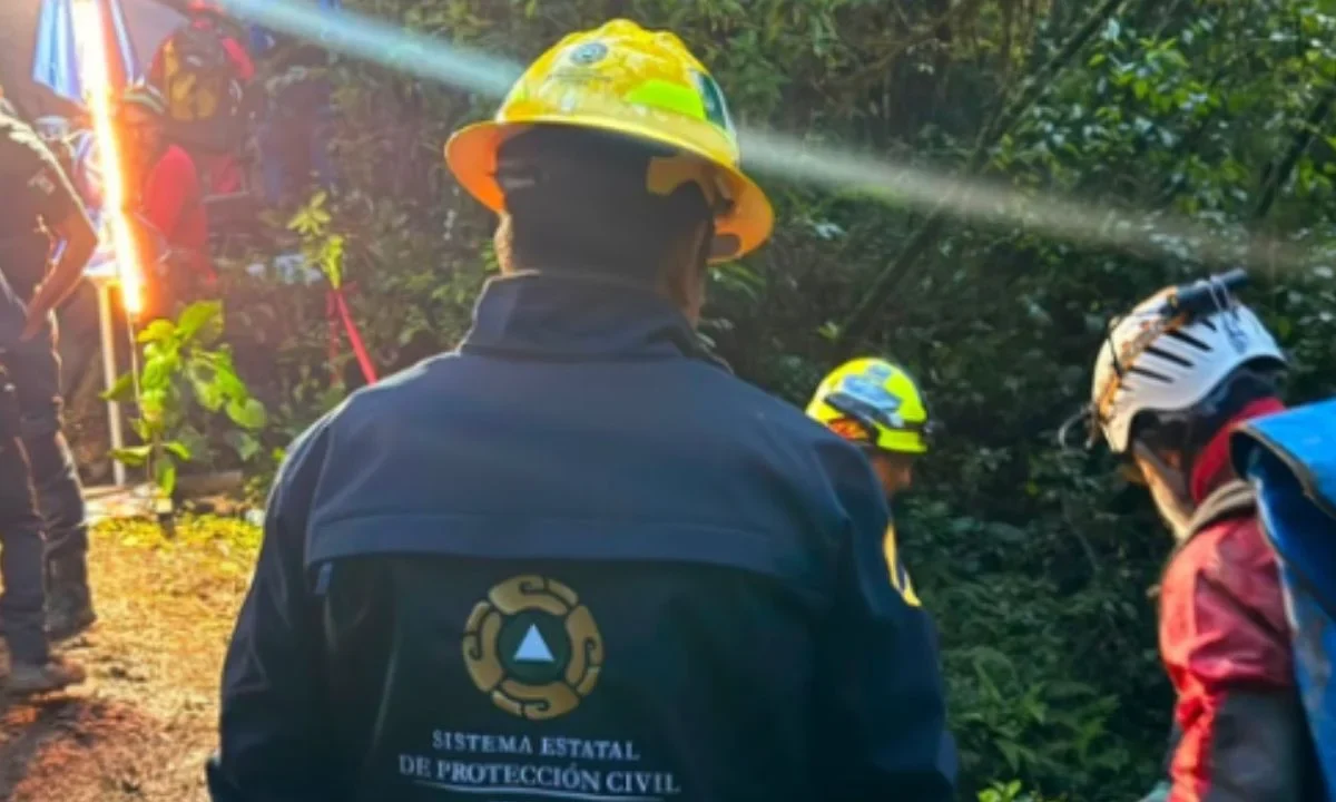 Tres personas murieron en Cuetzalan y cuatro en Ocoyucan por las intensas lluvias registradas el viernes en Puebla, sigue rescate de cuerpos.