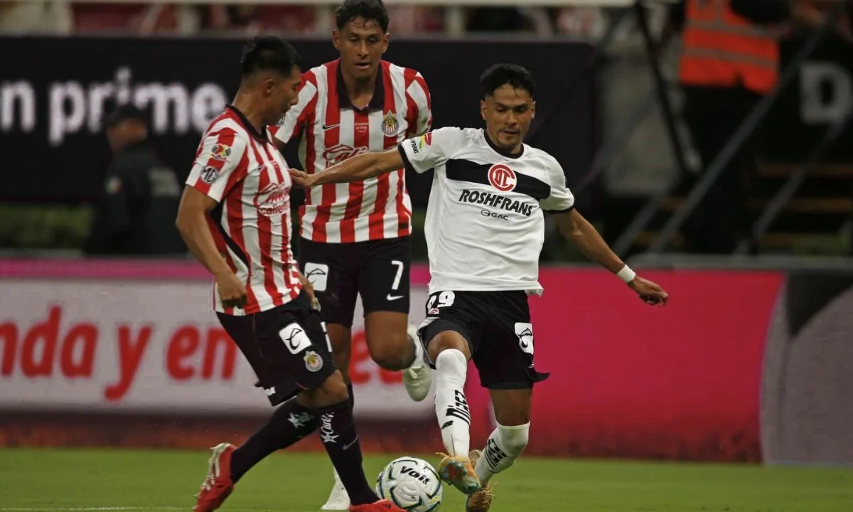 El Toluca de Antonio Mohamed venció como visitante a las Chivas de Guadalajara, de Gabriel Milito en el inicio del Torneo Apertura 2026.