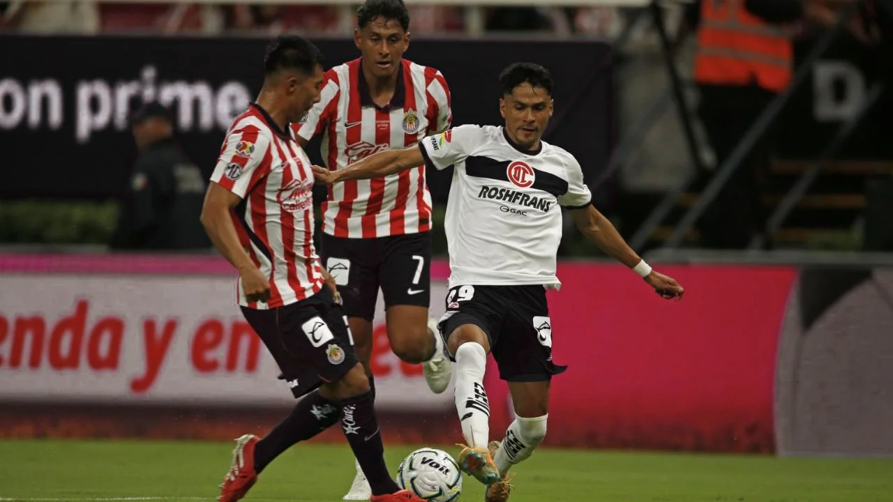 Toluca derrota 2-0 a Chivas en el Estadio Akron