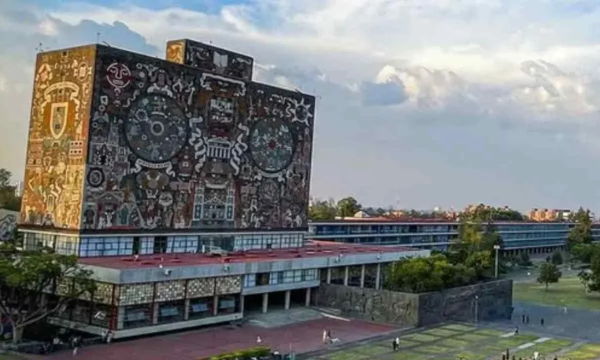 La UNAM suspende de manera provisional las inscripciones a primer ingreso a licenciatura tras polémica por el examen de admisión.
