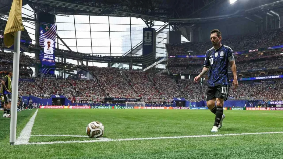 Viralizan en redes sociales un movimiento extraño del balón durante el Inglaterra vs Argentina en el Mundial 2026.